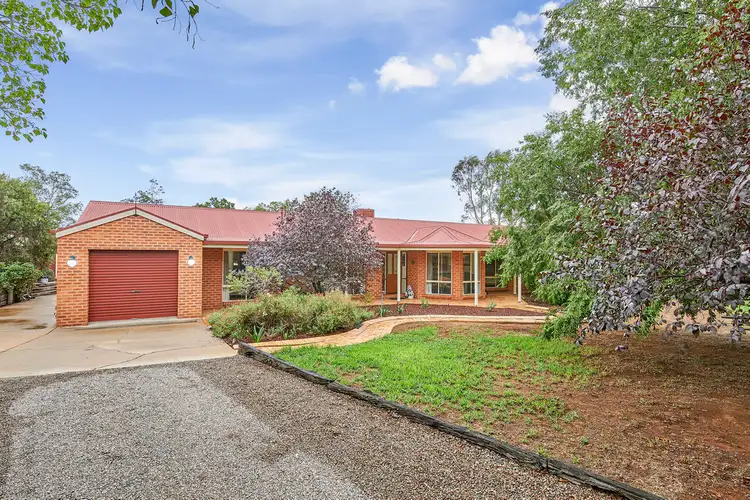7 Smythe Road, Junee NSW 2663