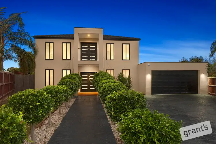 15 Champagne Grove, Narre Warren South VIC 3805