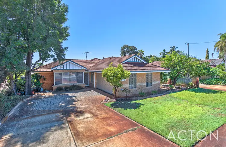 9A Davy Street, Alfred Cove WA 6154
