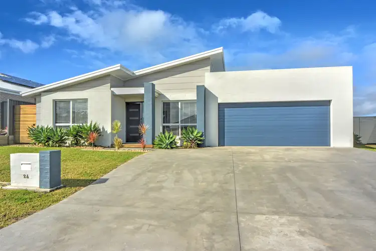24 Wattlebird Road, South Nowra NSW 2541