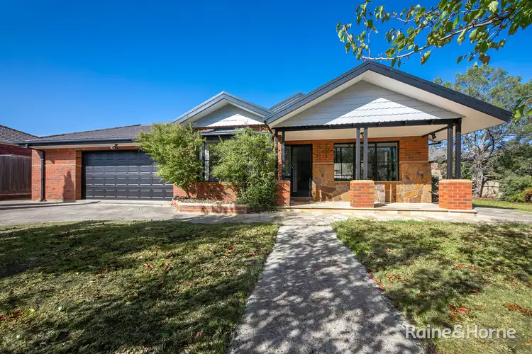 23 Orchardview Grove, Sunbury VIC 3429