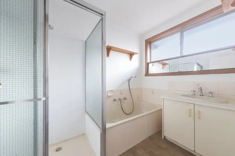 Fifth view of Homely house listing, 4 Pickworth Drive, Mill Park VIC 3082