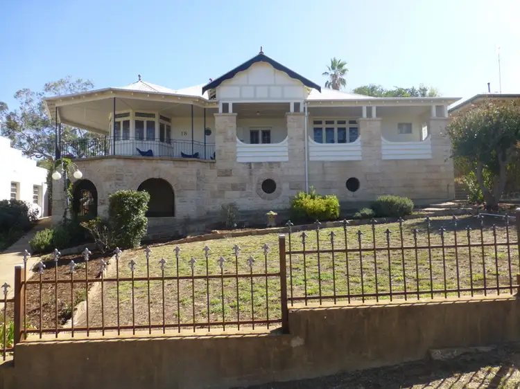 18 High Street, Parkes NSW 2870