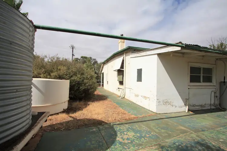 Fifth view of Homely house listing, 4 Eringa Avenue, Loxton SA 5333