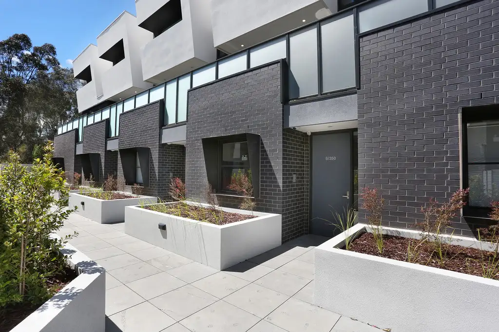 Main view of Homely townhouse listing, 3/350 Gooch Street, Thornbury VIC 3071