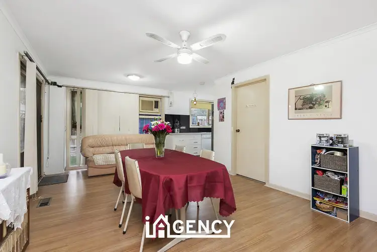 Fifth view of Homely house listing, 2 Heathcote Court, Endeavour Hills VIC 3802