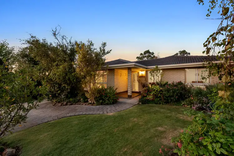 9 Kimberly Way, Happy Valley SA 5159
