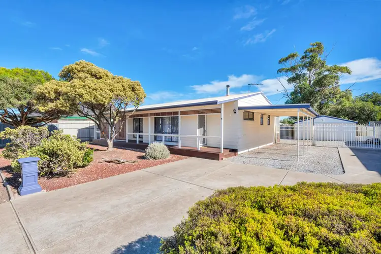 61 Gordon Street, Aldinga Beach SA 5173