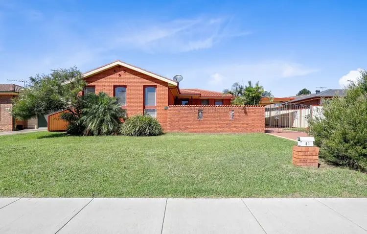 51 Queenscliff Drive, Woodbine NSW 2560