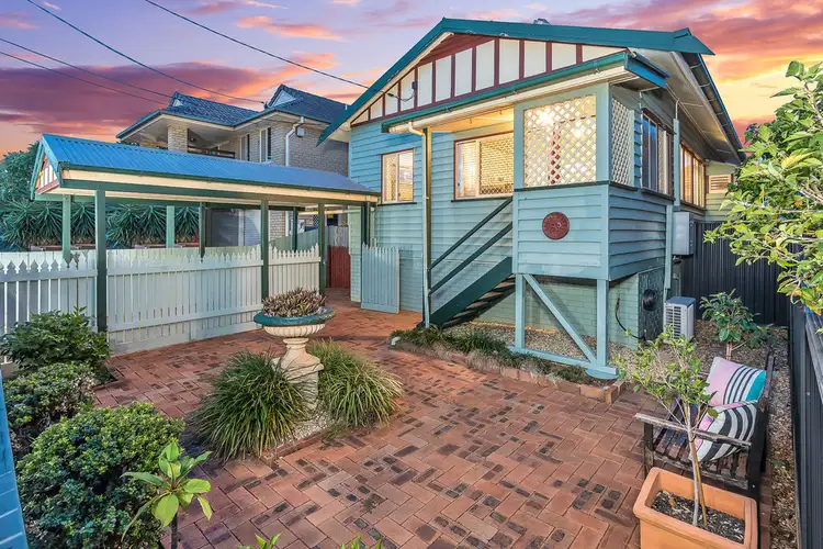 8 Josephine St, Redcliffe QLD 4020