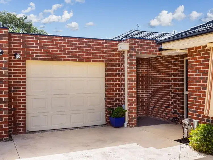 2/7 Armstrong Street, Laverton VIC 3028