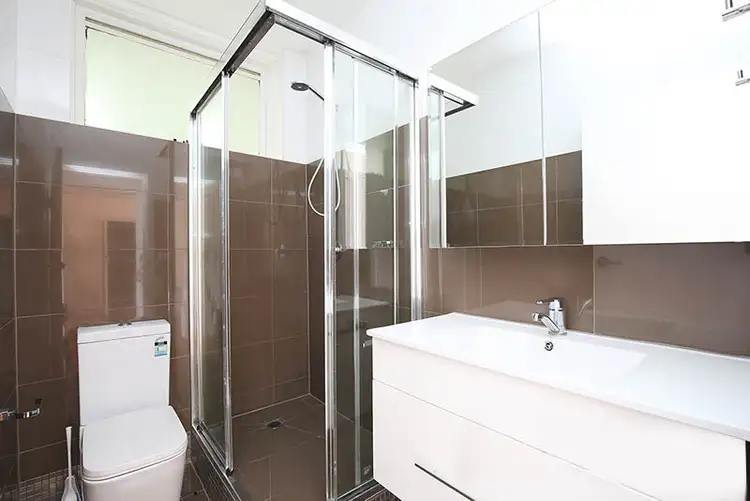 Third view of Homely apartment listing, 2/1 Ranleigh Court, Moorabbin VIC 3189