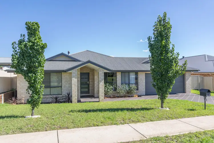 24 Bateman Avenue, Mudgee NSW 2850