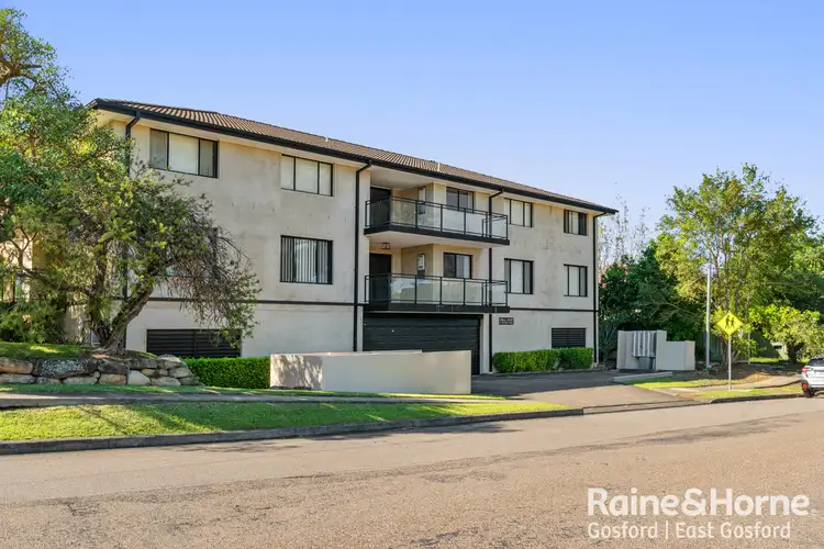 8/17 Hely Street, West Gosford NSW 2250