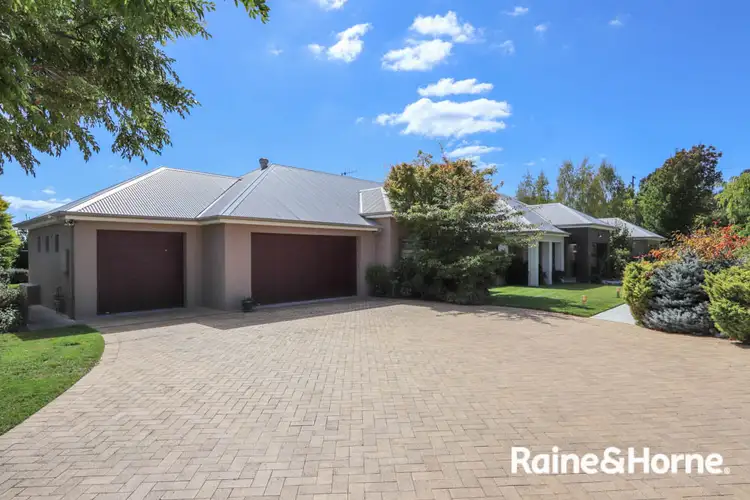 Main view of Homely house listing, 2 Robindale Court, Robin Hill NSW 2795