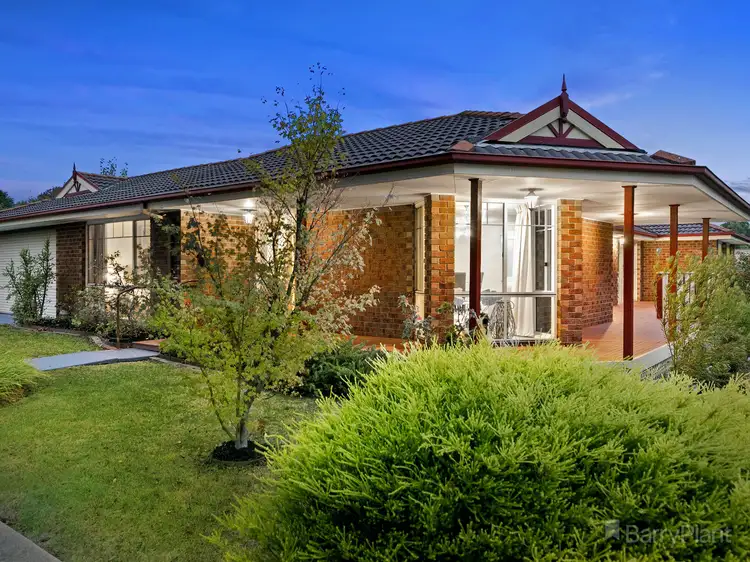 8 Marchant Court, Croydon VIC 3136