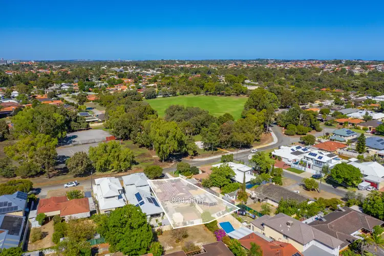 10 Mandala Crescent, Bateman WA 6150