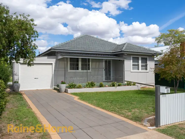 18 Sullivan Avenue, Wagga Wagga NSW 2650