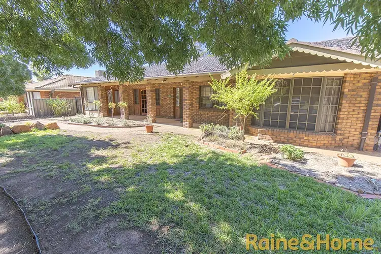 6 Royal Parade, Dubbo NSW 2830