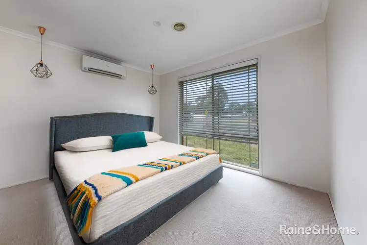 Fifth view of Homely house listing, 2 Daly Close, Sunbury VIC 3429