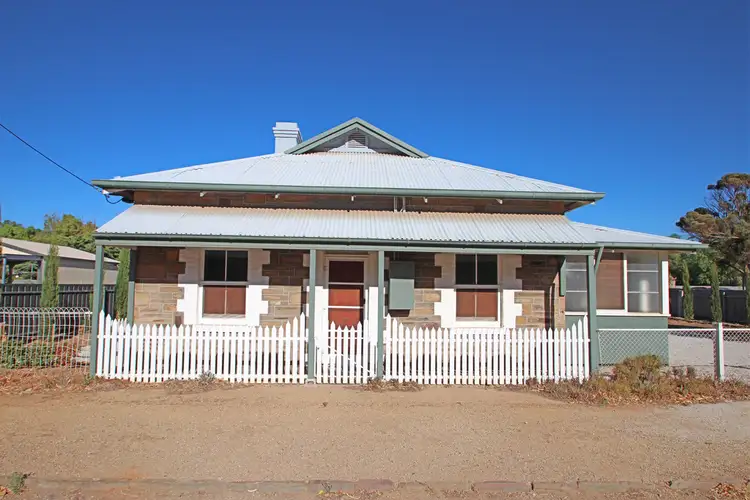 4 YOUNG STREET, Burra SA 5417