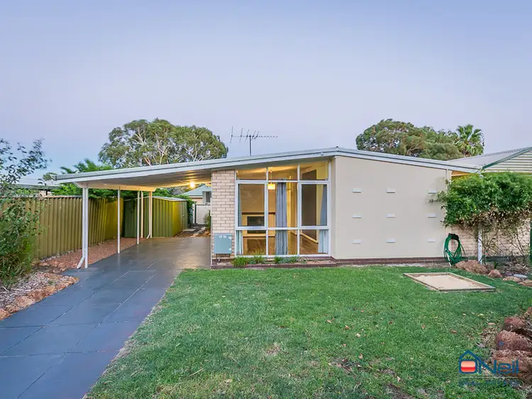 17 Bunney Road, Kelmscott WA 6111