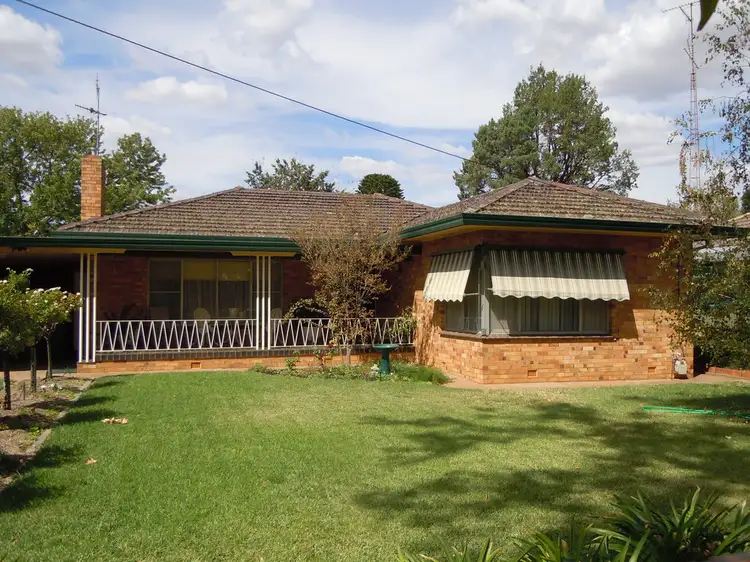 75 Elizabeth Street, Narrandera NSW 2700