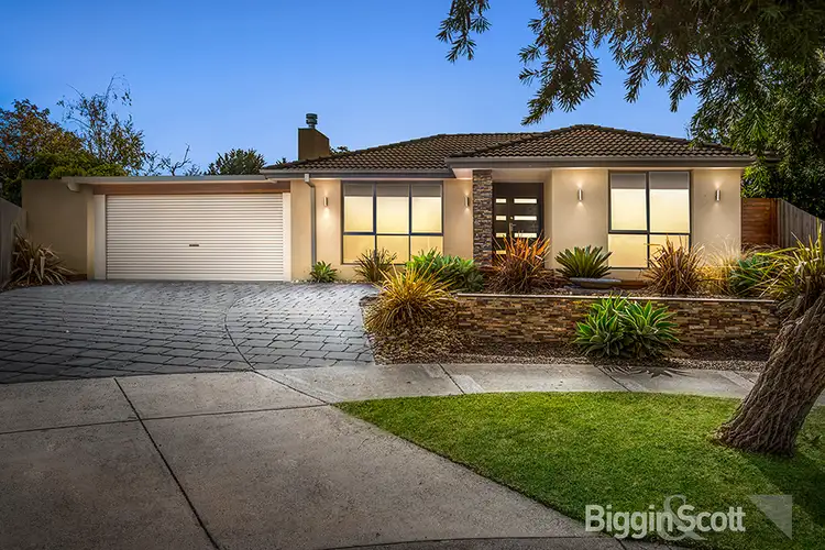 10 Tyntynder Close, Berwick VIC 3806