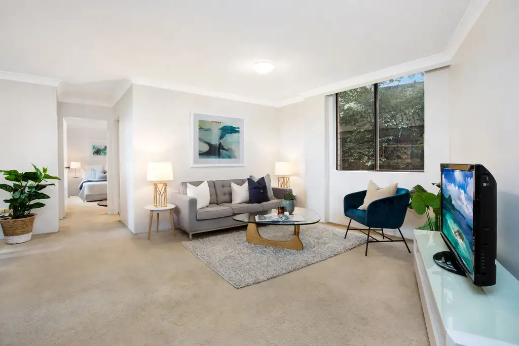 Main view of Homely apartment listing, 8/29-35 Roslyn Gardens, Elizabeth Bay NSW 2011