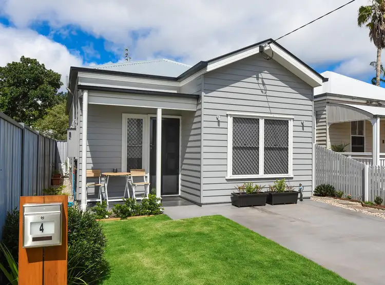 4 Albert Street, Newtown QLD 4350