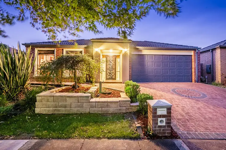 14 Horsham Drive, Cranbourne East VIC 3977