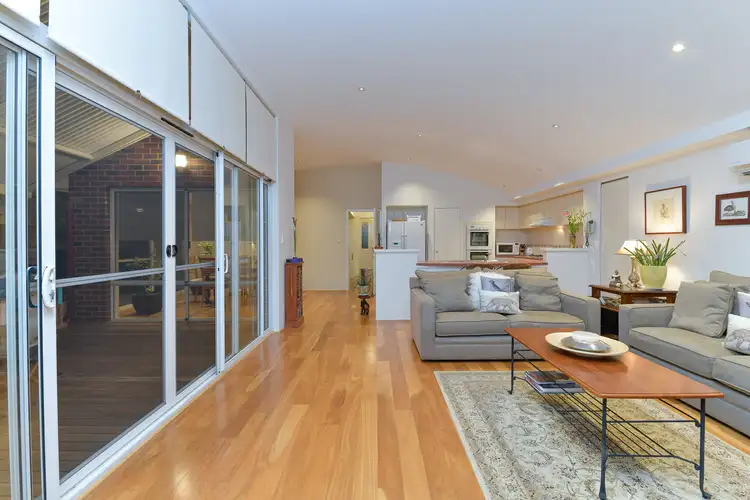 12 Woodside Loop, Beckenham WA 6107