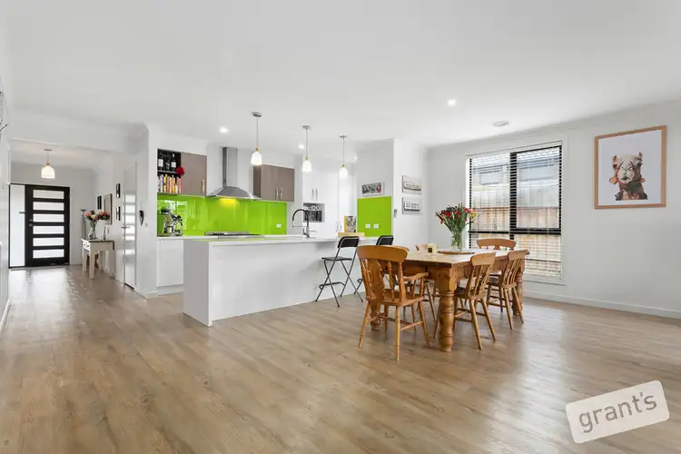 24 Green Gully Road, Clyde VIC 3978