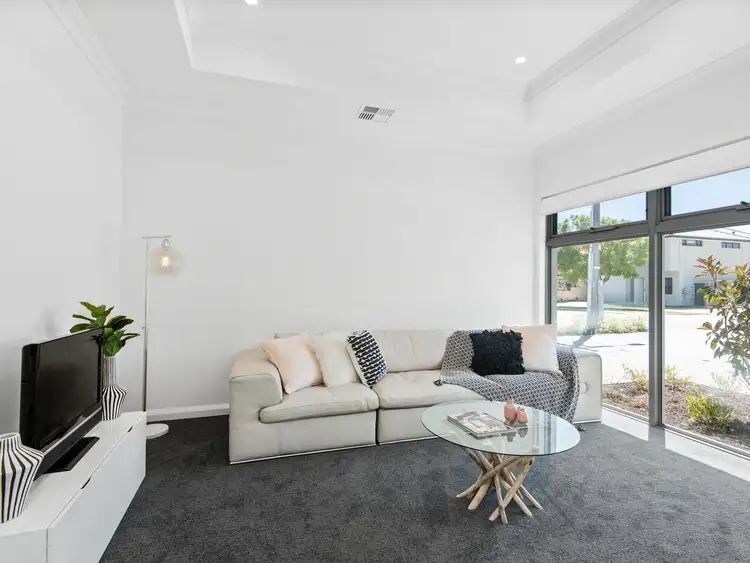 Fifth view of Homely villa listing, 2/441 Crawford Road, Dianella WA 6059