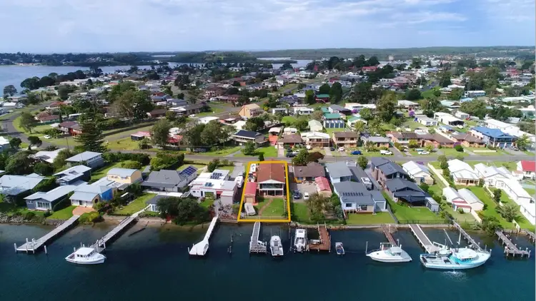 15 Adelaide Street, Greenwell Point NSW 2540