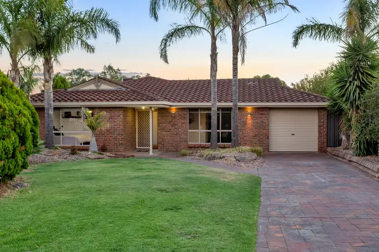 10 Bendigo Close, Trott Park SA 5158