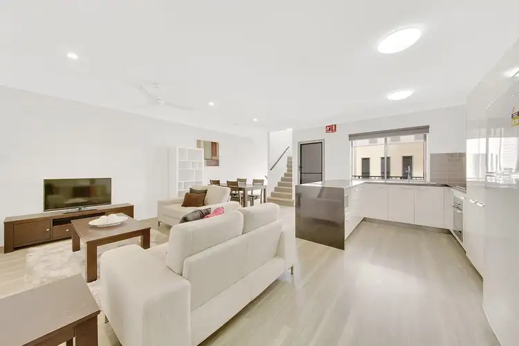 Fifth view of Homely unit listing, 8/7 VIEW STREET, West Gladstone QLD 4680