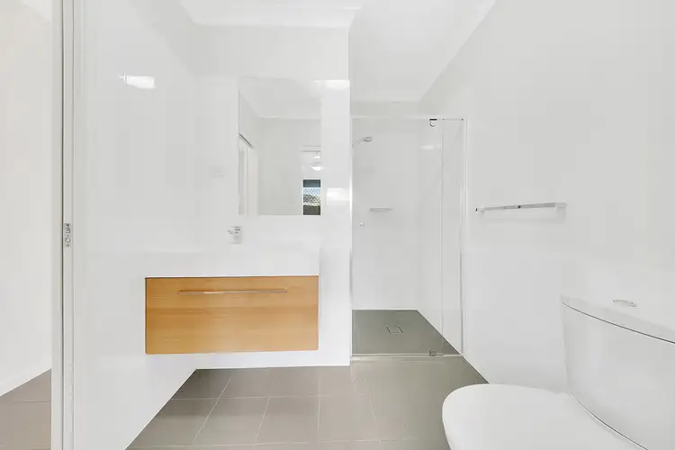 Fourth view of Homely unit listing, 6/7 VIEW STREET, West Gladstone QLD 4680