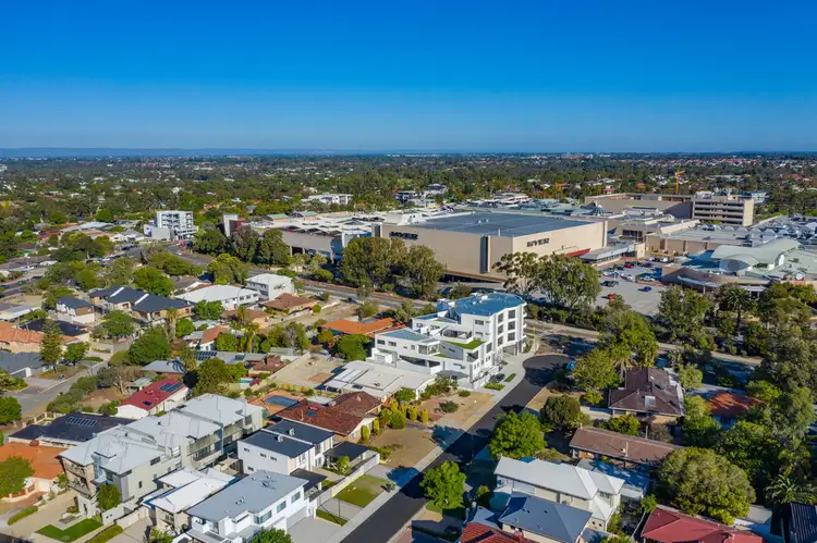 Fourth view of Homely house listing, 6 Bragor Place, Ardross WA 6153