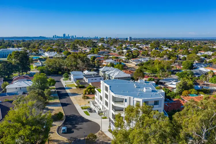 Fifth view of Homely house listing, 6 Bragor Place, Ardross WA 6153