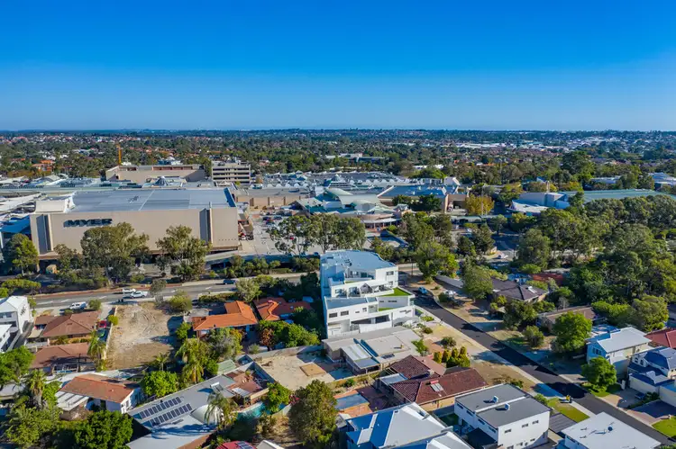 Seventh view of Homely house listing, 6 Bragor Place, Ardross WA 6153
