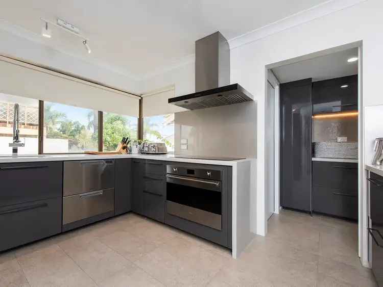 Seventh view of Homely townhouse listing, 1/7 Lockhart St, Como WA 6152