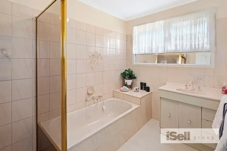 Sixth view of Homely house listing, 20 Melanie Close, Keysborough VIC 3173