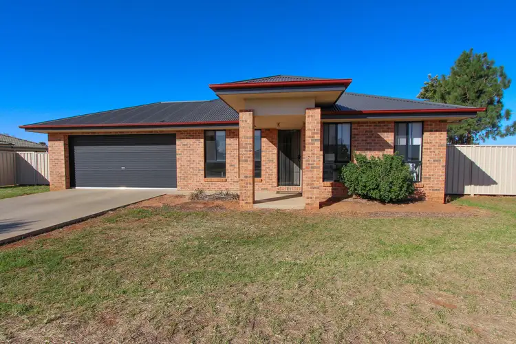Main view of Homely house listing, 33 Lake Paddock Drive, Leeton NSW 2705