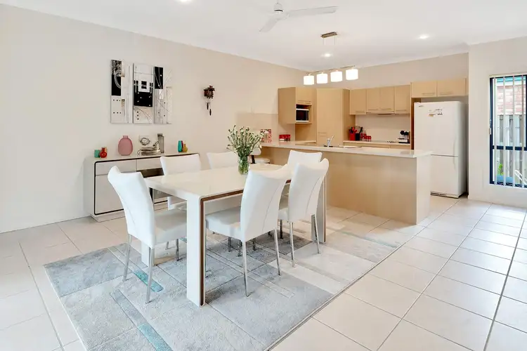 2/15 Tourangeau Crescent, Varsity Lakes QLD 4227