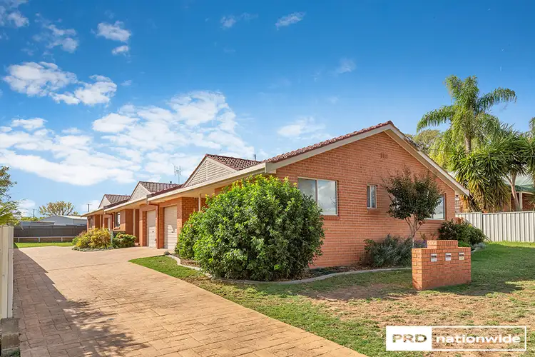 Main view of Homely block of units listing, 10 Curlew Crescent, Tamworth NSW 2340
