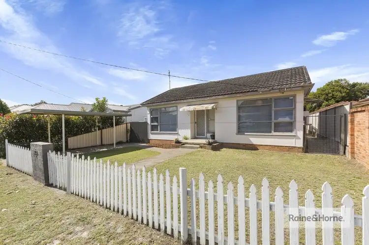 6 Colo Road, Woy Woy NSW 2256