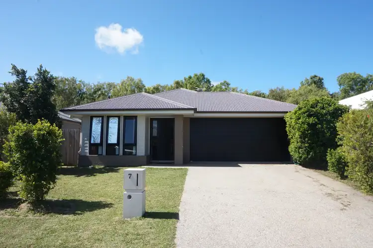 7 Warilla View, Blacks Beach QLD 4740