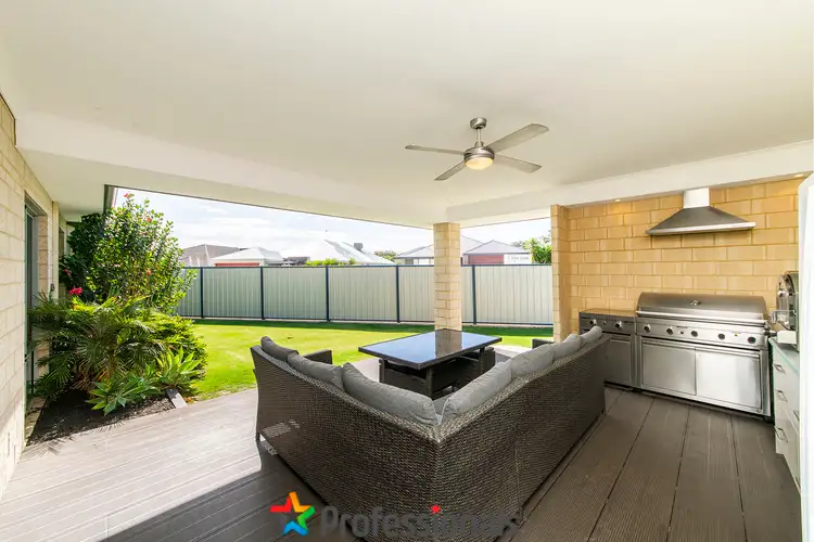 31 Glendale Street, Meadow Springs WA 6210