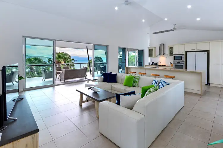 Peninsula 6 18 Whitsunday Boulevard, Hamilton Island QLD 4803